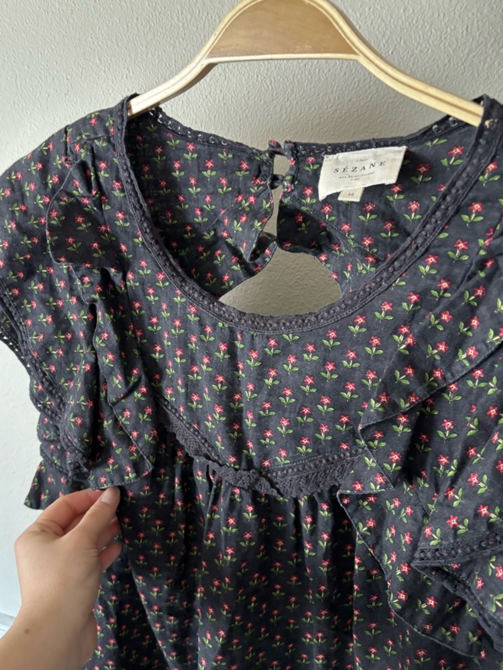 Sezane Florencina Black Red Cotton Cottagecore Ruffle Floral Blouse Size 46/XXXL - Picture 6 of 9